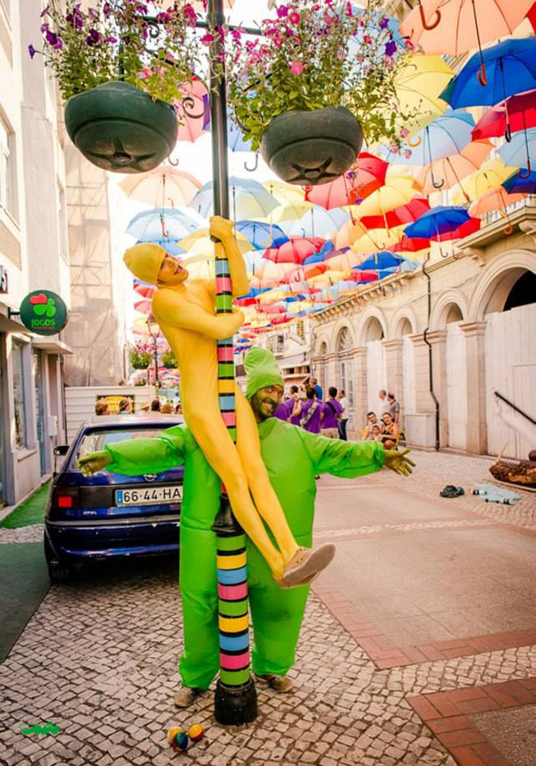 جشنواره چتر در شهر آگوئدا کشور پرتغال