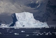 قطب جنوب کجاست؟ قاره جنوبگان (آنتارکتیکا) چه ویژگی‌هایی دارد؟