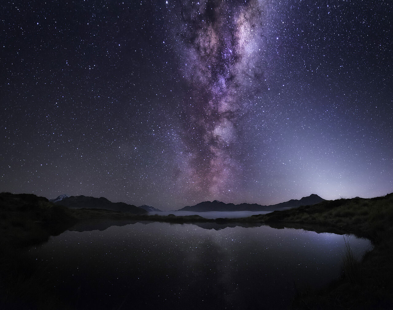 کهکشان راه شیری در شب